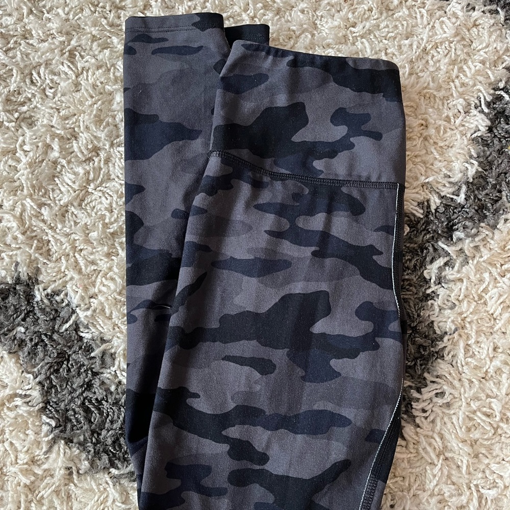 Black Camo leggings